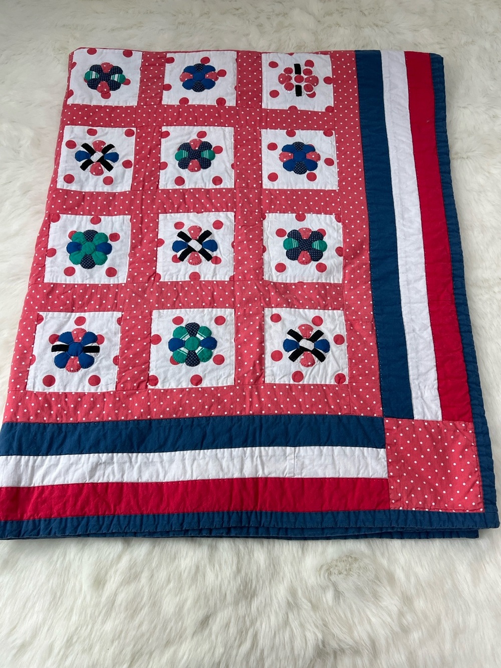 Handmade Heirloom Floral Patchwork Quilt piece of Art quilt 73”x60”